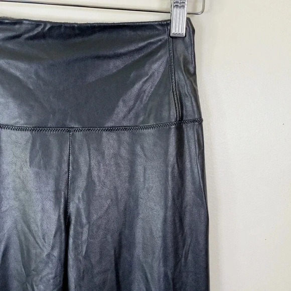 Aritzia Wilfred Free  Faux Leather Pant - Picture 7 of 12